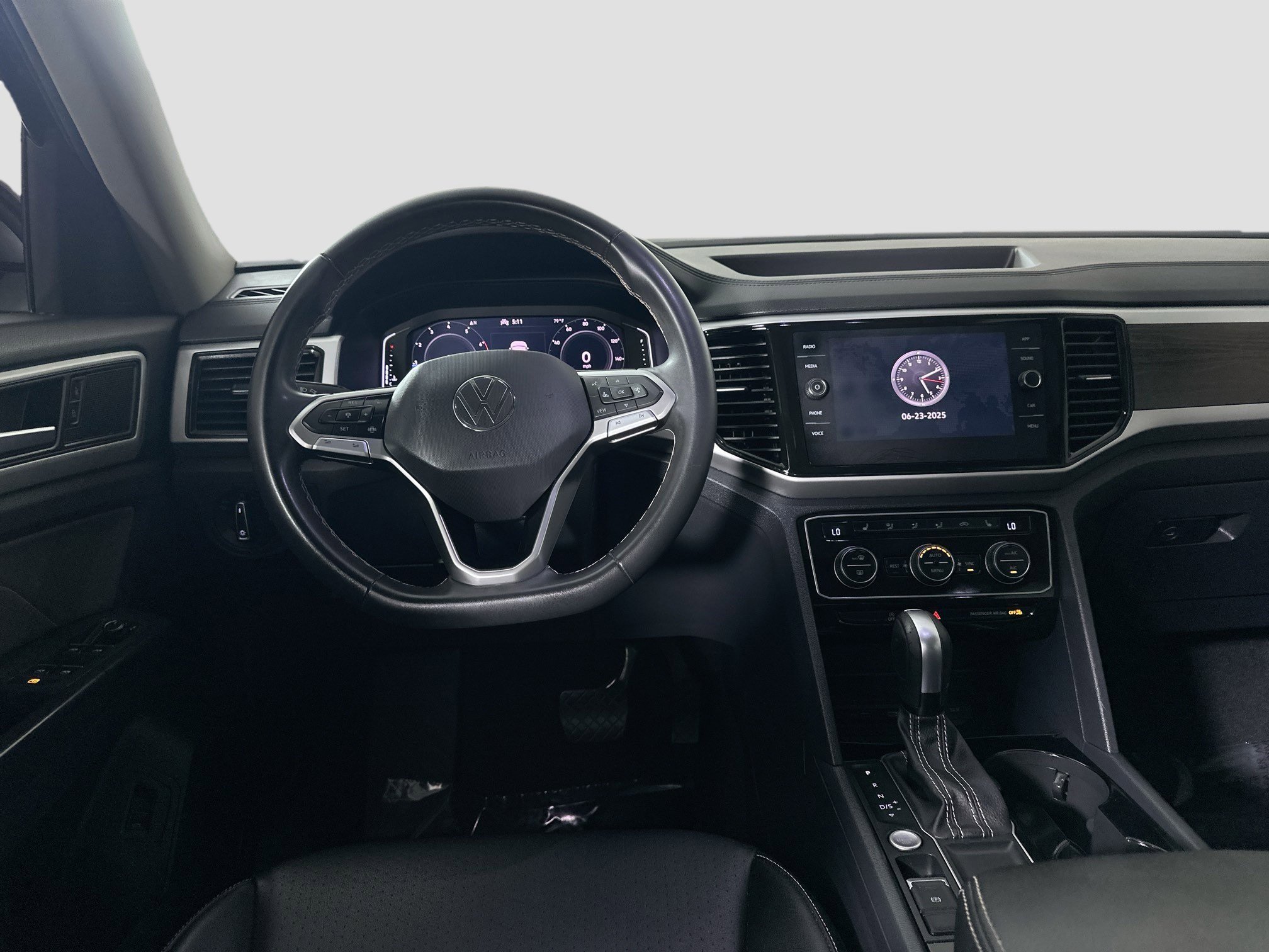 Used 2023 Volkswagen Atlas SE w/ Panoramic Sunroof Package image 19