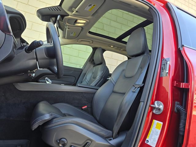 Used 2025 Volvo XC60 T8 Ultra w/ Protection Package Premier image 18