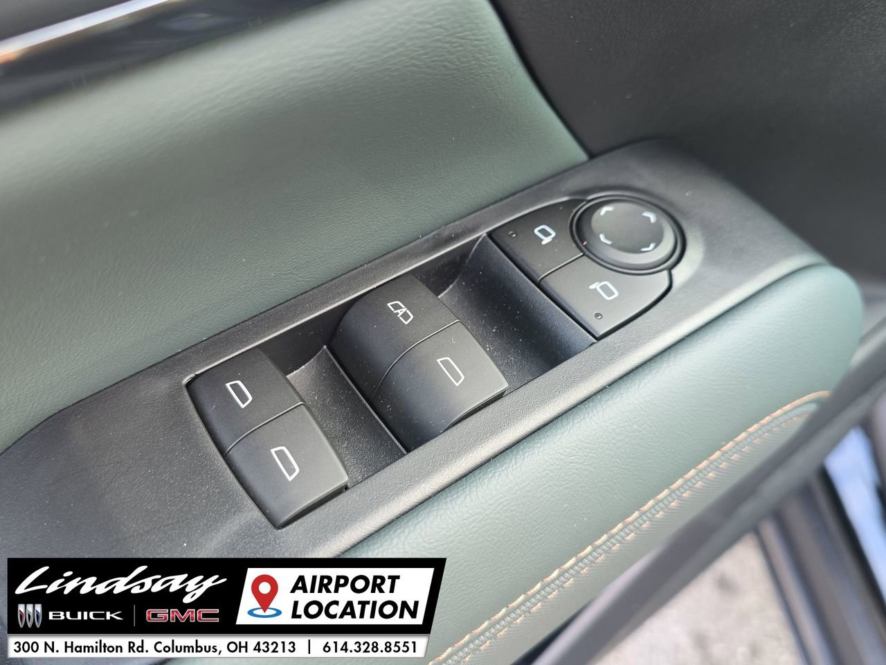 New 2026 GMC Terrain AT4 w/ Convenience Package III image 24