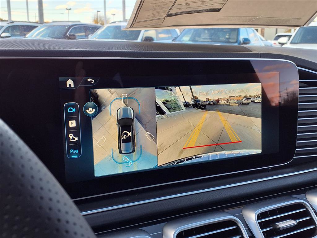 New 2026 Mercedes-Benz GLS 580 4MATIC image 17