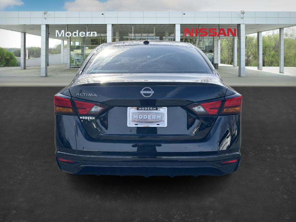 Certified 2025 Nissan Altima 2.5 S image 4