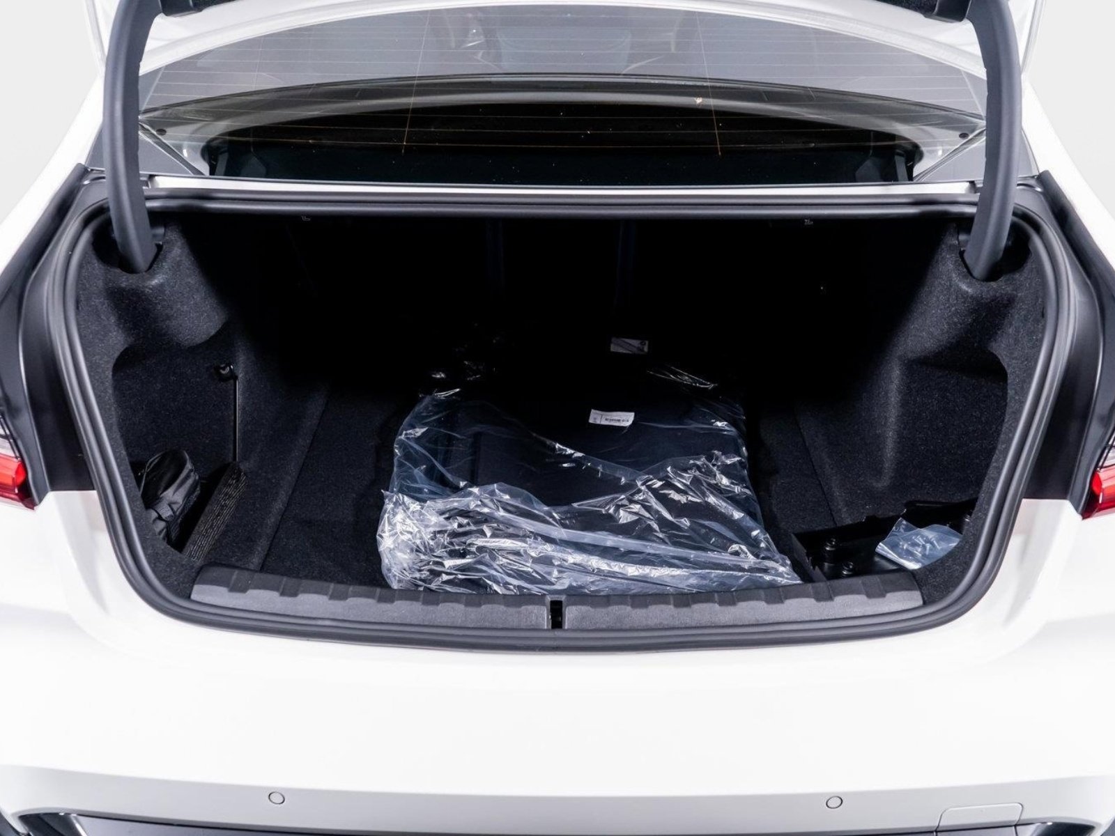 Used 2026 BMW M3 Competition image 61