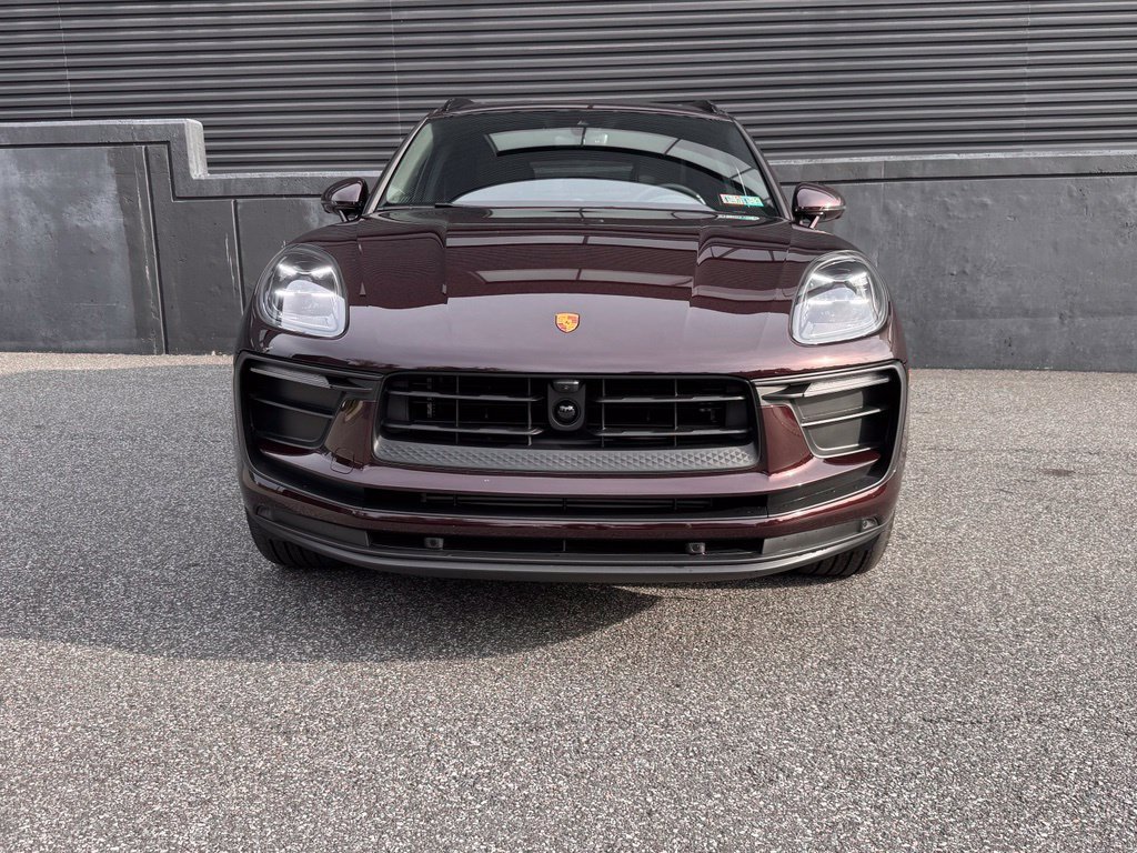 Certified 2026 Porsche Macan AWD/4WD image 12