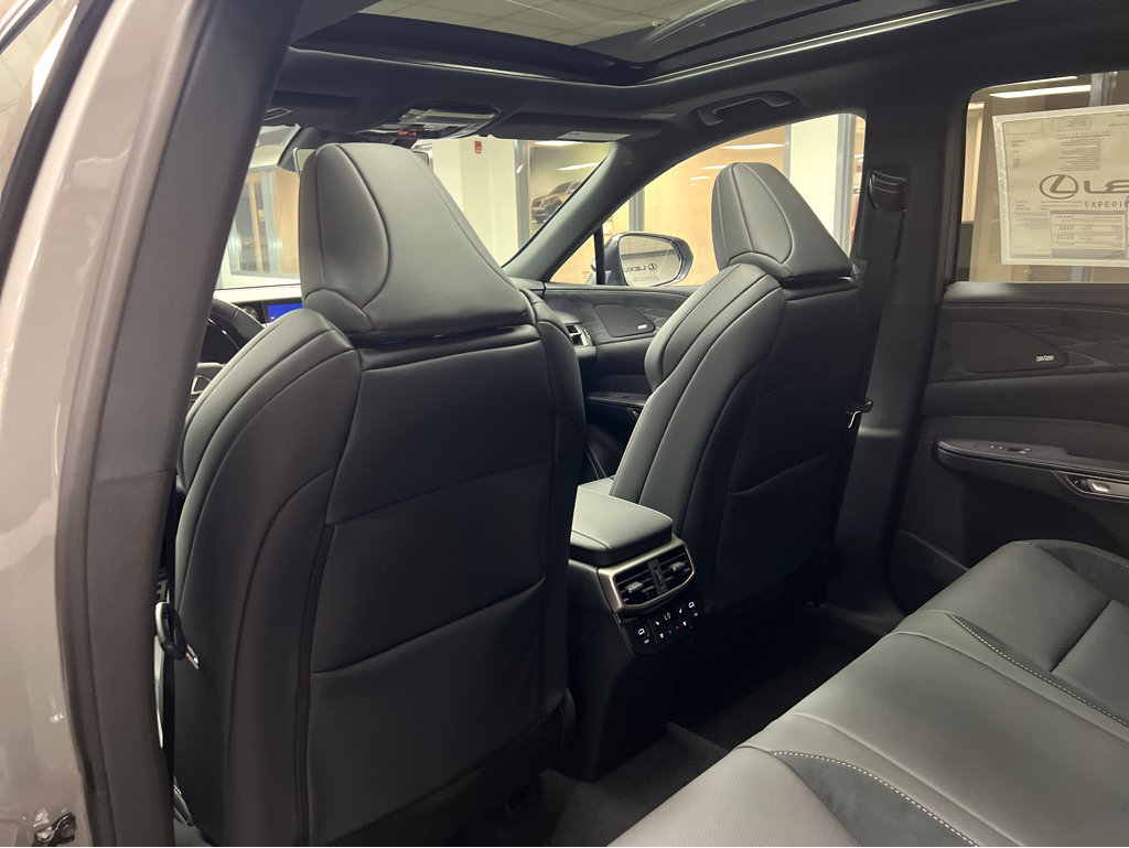 New 2026 Lexus RX 500h F Sport w/ Appearance Package AWD/4WD image 19