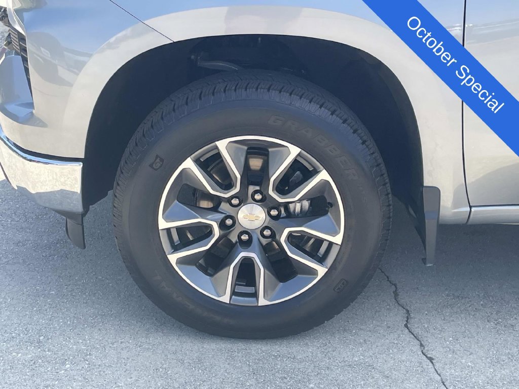 Used 2023 Chevrolet Silverado 1500 LT AWD/4WD image 5