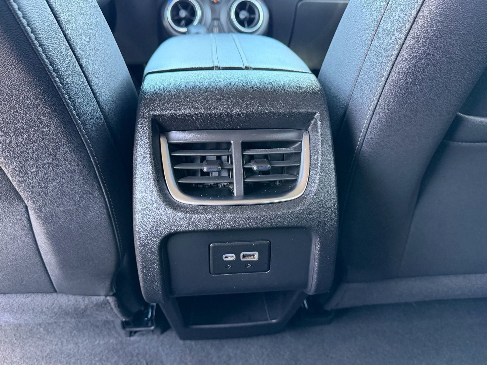 Used 2024 Chevrolet Blazer LT FWD image 20