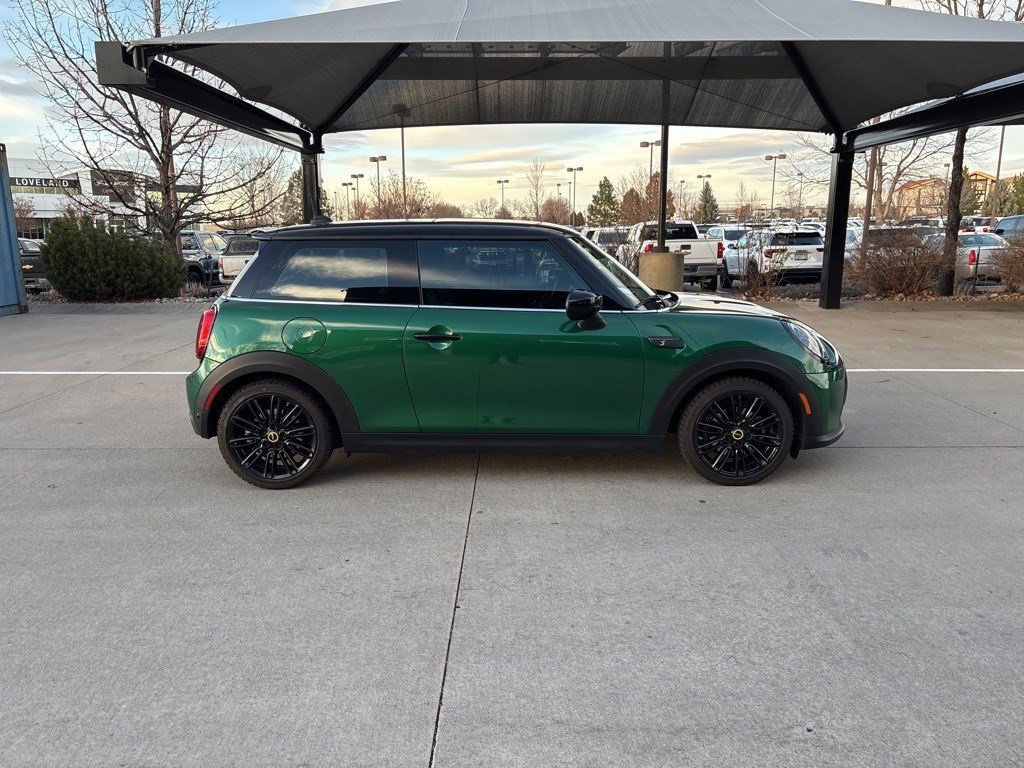 Used 2024 MINI Cooper SE image 6