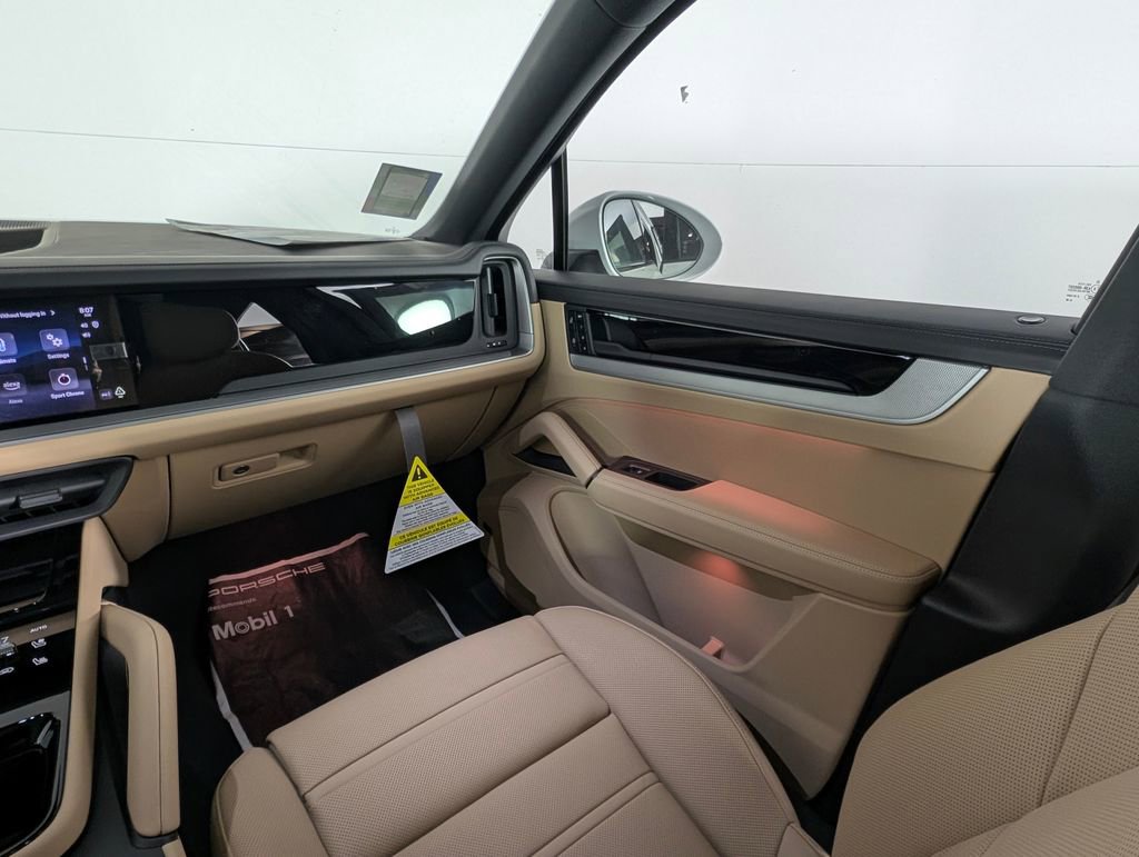 New 2026 Porsche Cayenne Coupe image 22