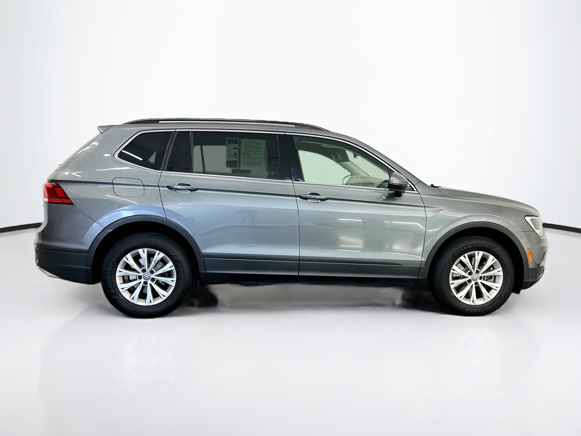 Used 2019 Volkswagen Tiguan SE AWD/4WD image 10