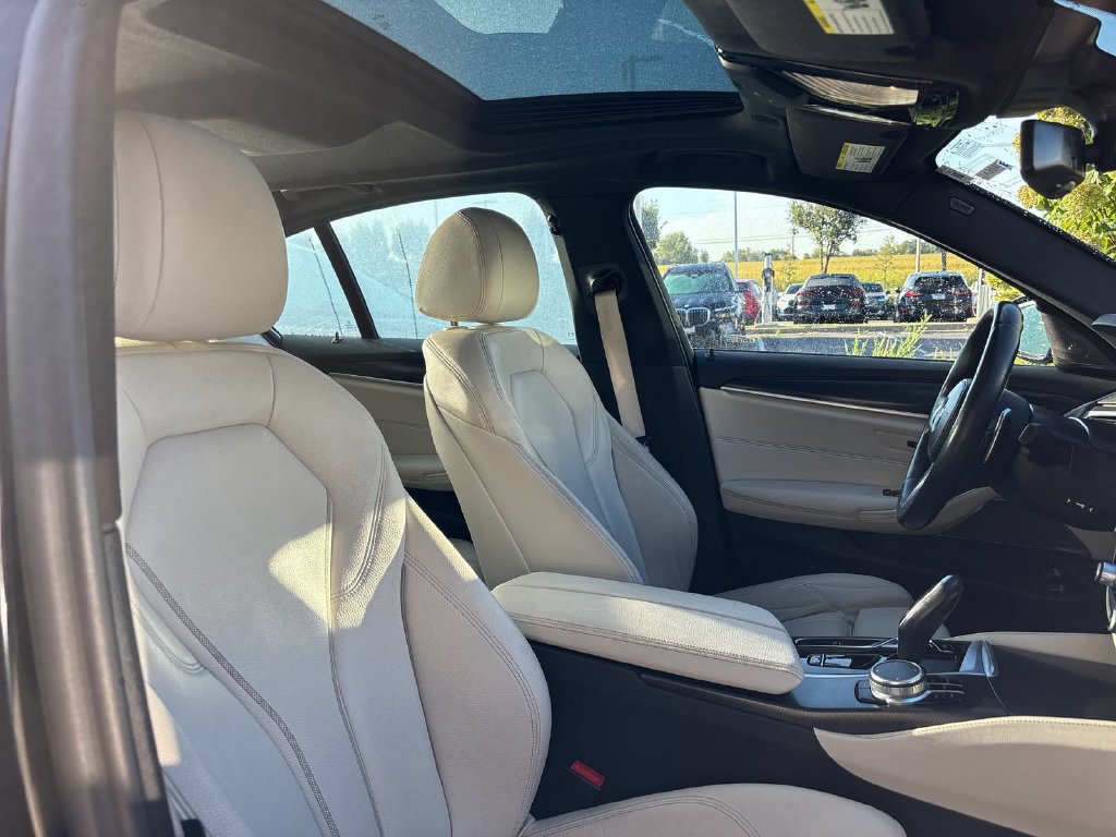 Certified 2023 BMW 530i xDrive w/ M Sport Package AWD/4WD image 21