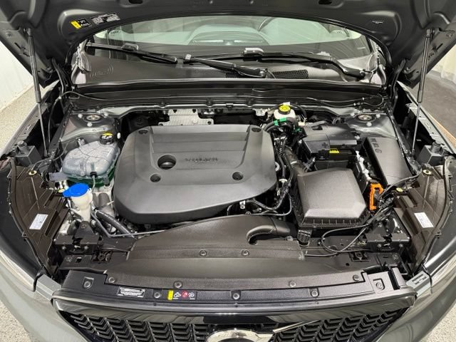 Used 2026 Volvo XC40 B5 Core AWD/4WD image 23