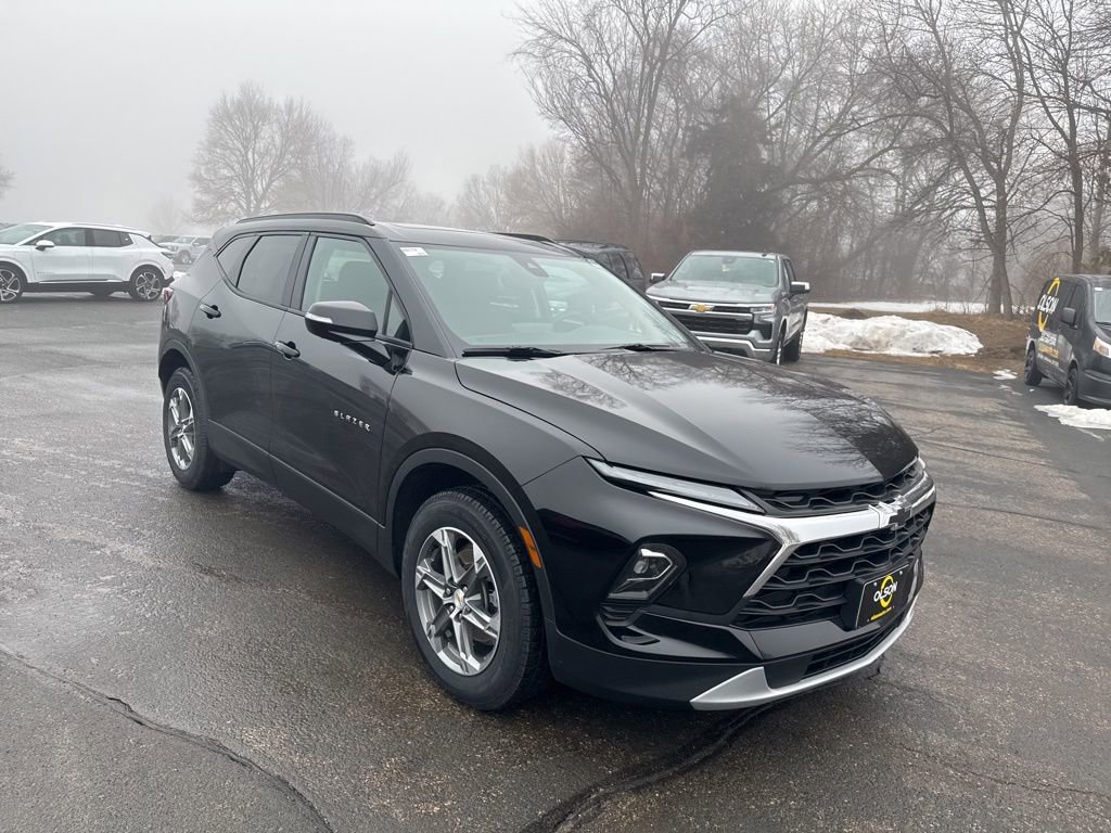 Used 2024 Chevrolet Blazer LT w/ Sound & Technology Package image 7