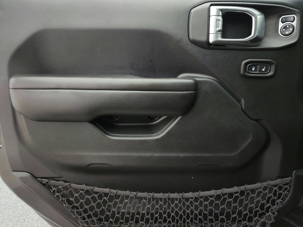 Used 2018 Jeep Wrangler Unlimited Sport S AWD/4WD image 19