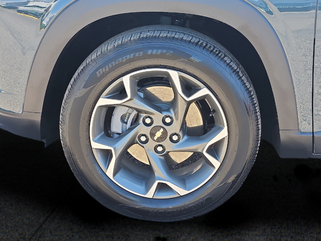 Used 2026 Chevrolet Trax LT FWD image 8
