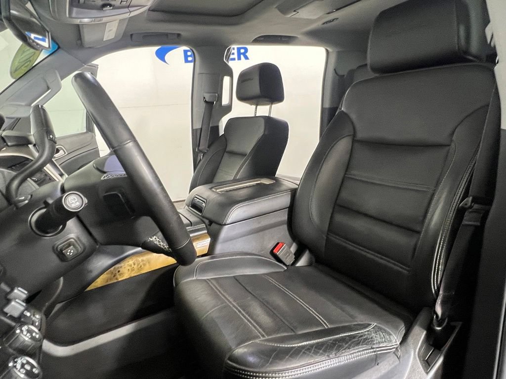 Used 2017 GMC Yukon XL Denali w/ Open Road Package AWD/4WD image 24