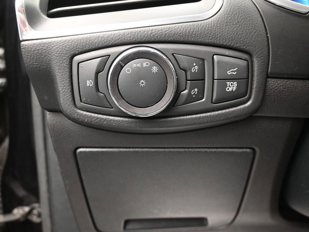 Used 2019 Ford Edge Titanium w/ Cargo Accessory Package image 20