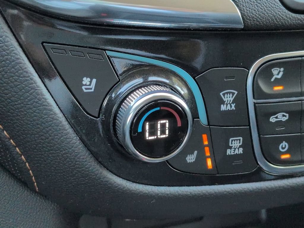 Used 2024 Chevrolet Equinox Premier FWD image 22