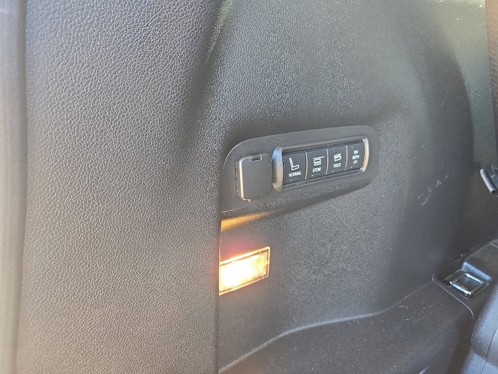 Used 2017 Ford Explorer Platinum AWD/4WD image 15