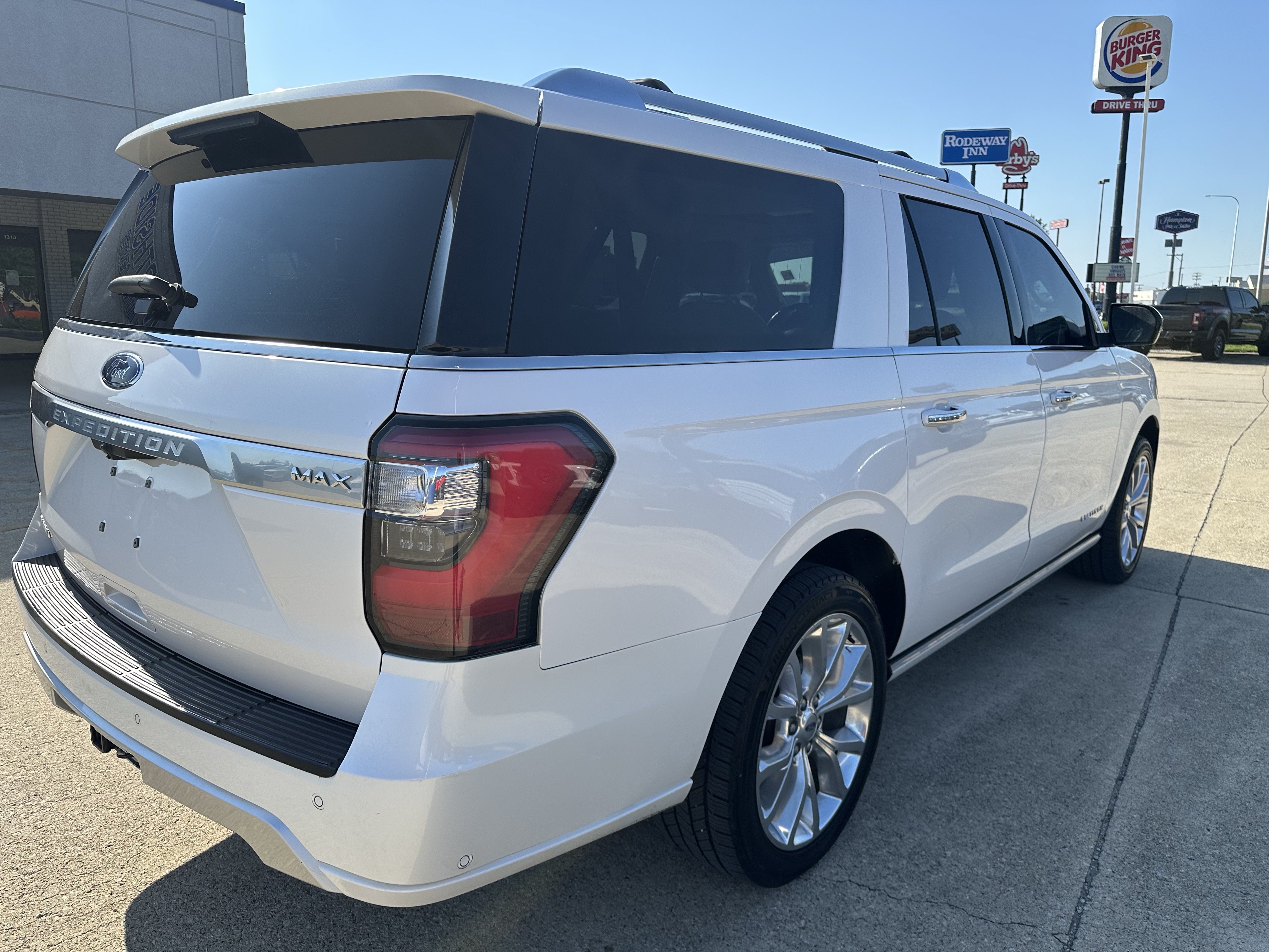 Used 2019 Ford Expedition Max Platinum AWD/4WD image 2