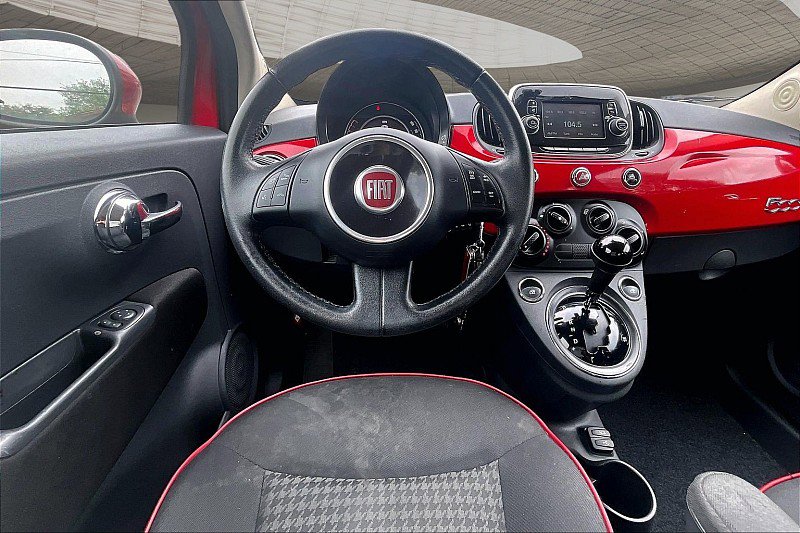 Used 2017 FIAT 500 Pop w/ Red Roof & Mirror Cap Package FWD image 4