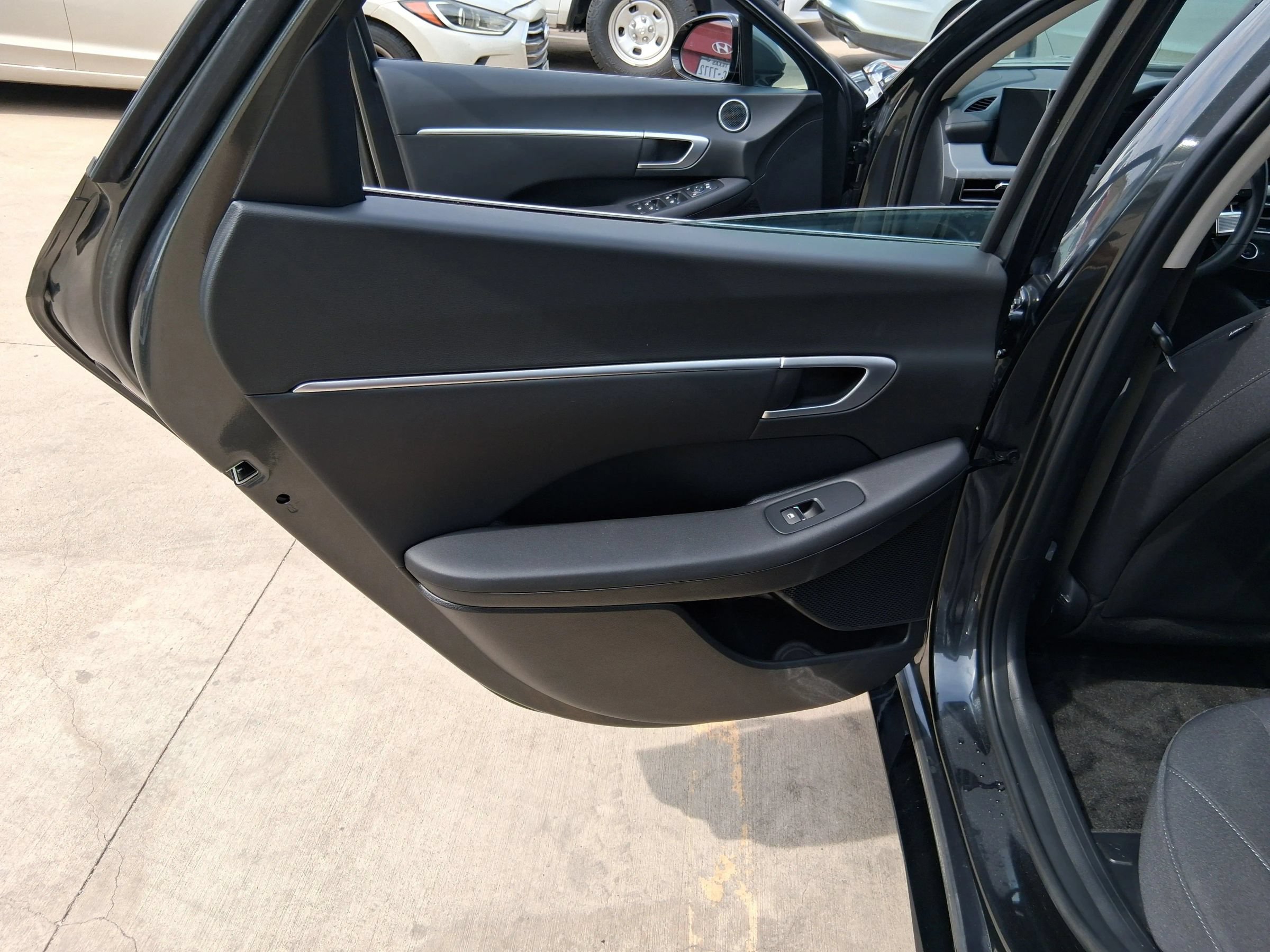Used 2025 Hyundai Sonata SEL FWD image 28