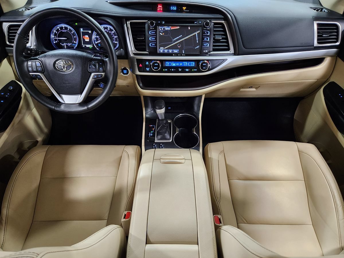 Used 2019 Toyota Highlander XLE FWD image 47