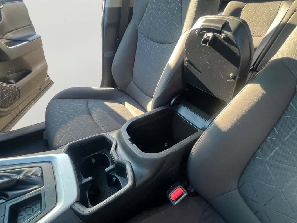 Used 2022 Toyota RAV4 XLE AWD/4WD image 20