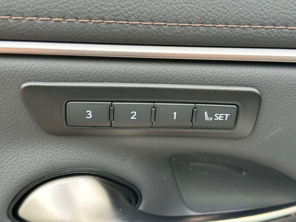 New 2025 Lexus ES 350 w/ Premium Package image 16