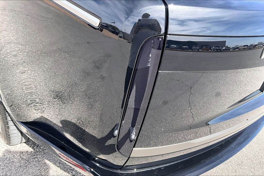 Used 2025 Land Rover Range Rover SE image 31