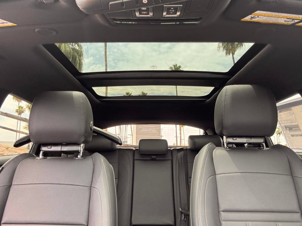 New 2026 Land Rover Range Rover Evoque Dynamic SE AWD/4WD image 17
