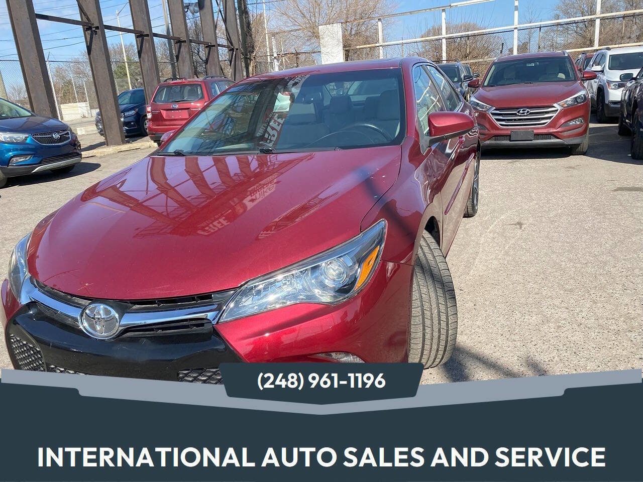 Used 2015 Toyota Camry XSE image 1