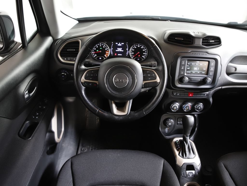 Used 2017 Jeep Renegade Latitude w/ Cold Weather Group AWD/4WD image 13