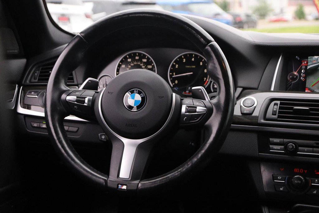 Used 2016 BMW 550i xDrive Sedan AWD/4WD image 27