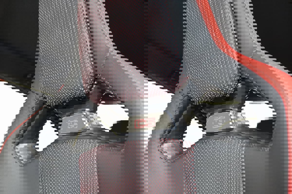 Used 2024 BMW M3 CS w/ M Driver's Package image 41