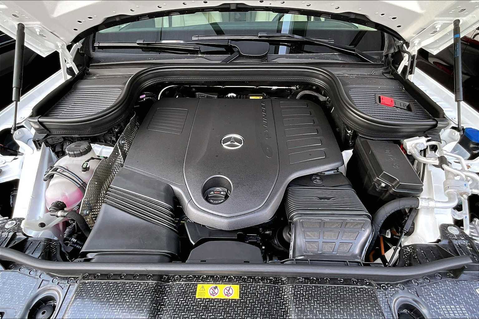 New 2026 Mercedes-Benz GLS 450 4MATIC image 18
