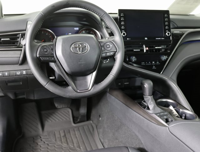 Used 2023 Toyota Camry XSE image 10