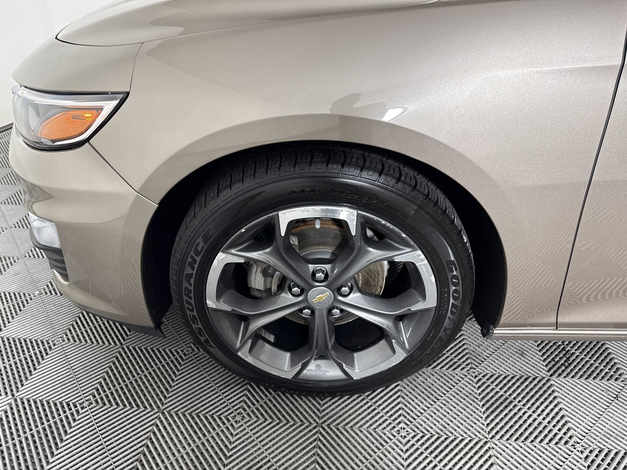 Used 2023 Chevrolet Malibu LT FWD image 12