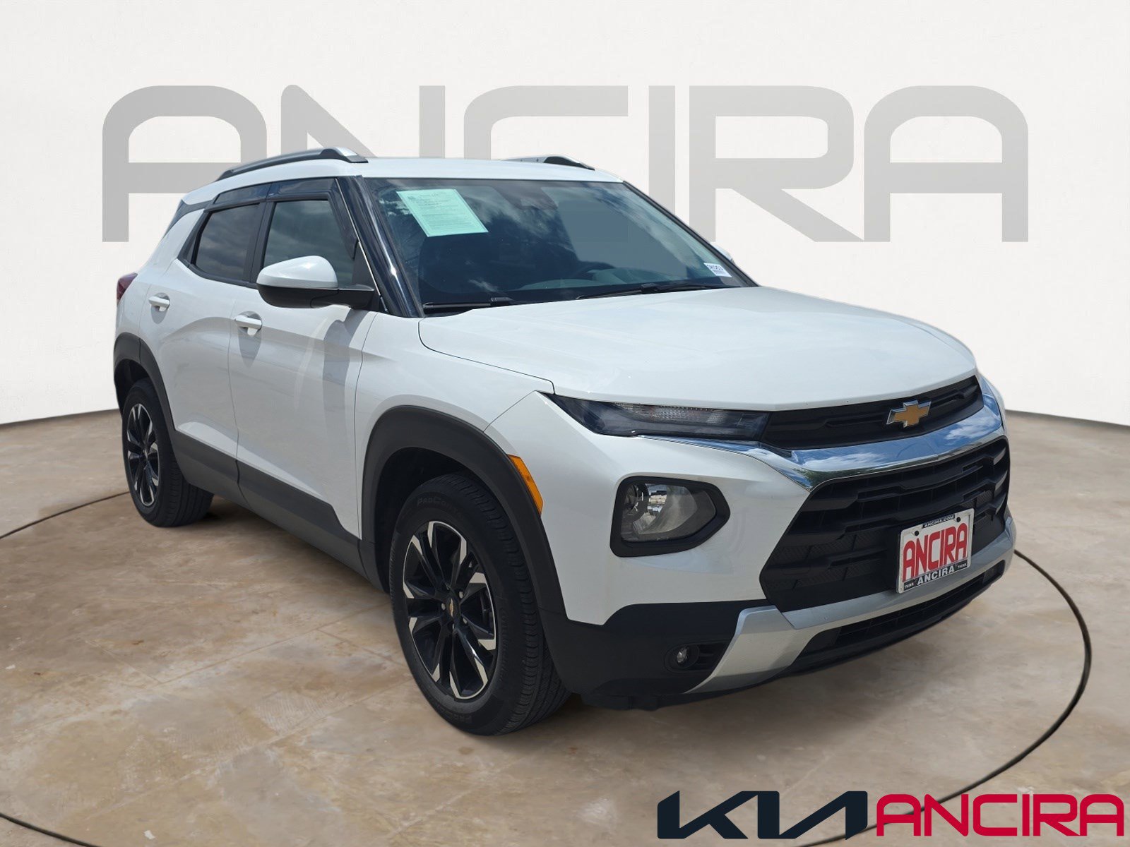 Used 2023 Chevrolet TrailBlazer LT FWD image 1