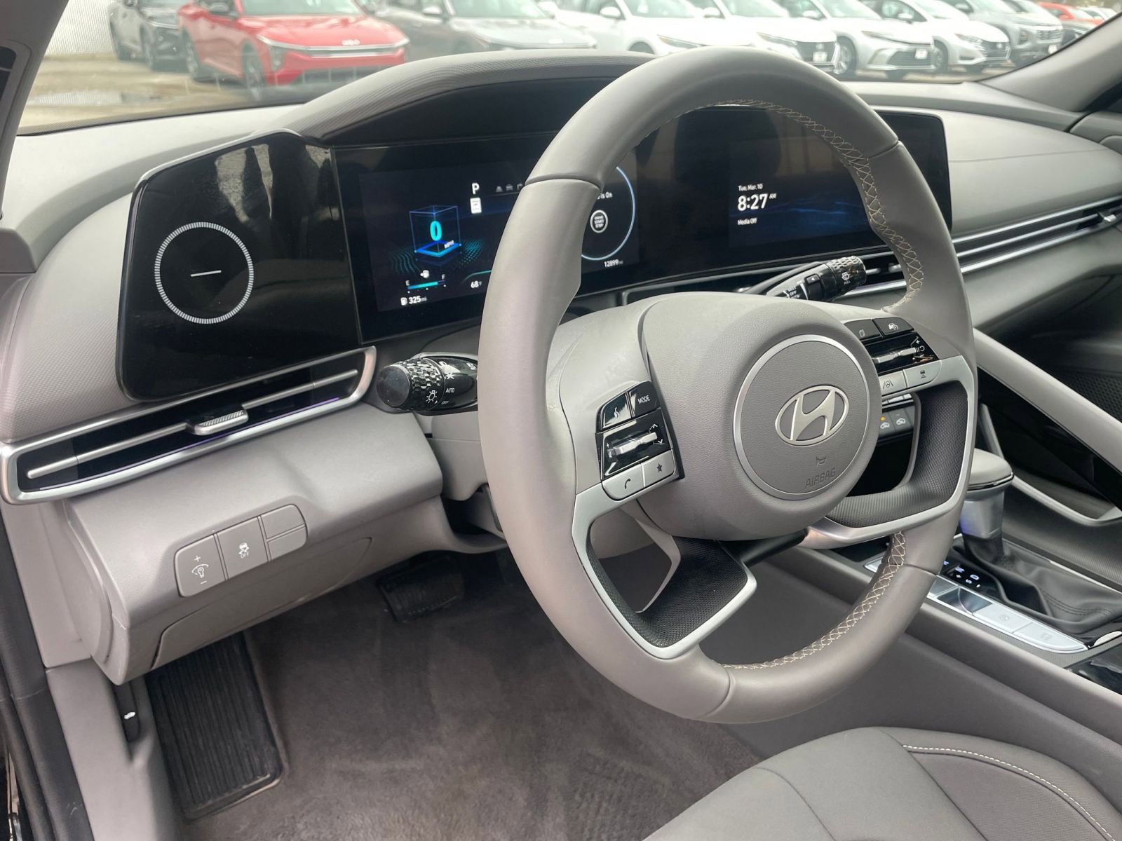 Used 2025 Hyundai Elantra SEL image 36