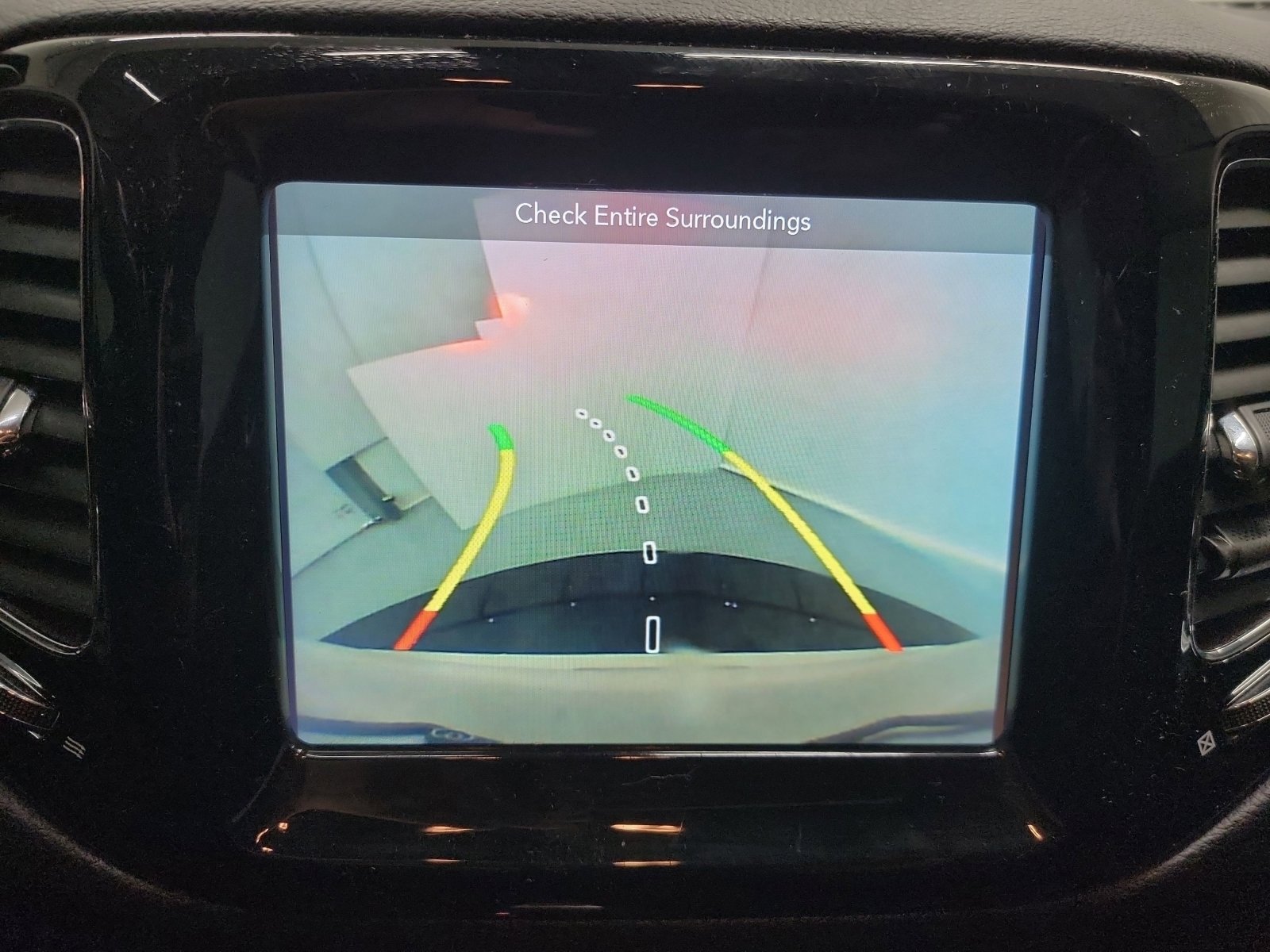 Used 2018 Jeep Compass Limited w/ Navigation Group image 27