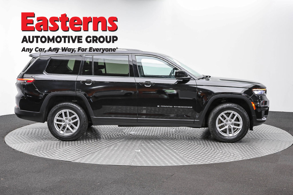 Used 2023 Jeep Grand Cherokee L Laredo AWD/4WD image 5