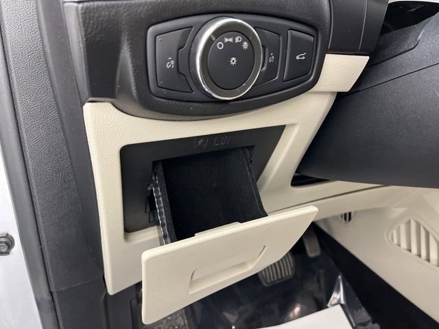 Used 2015 Ford Edge Titanium image 32