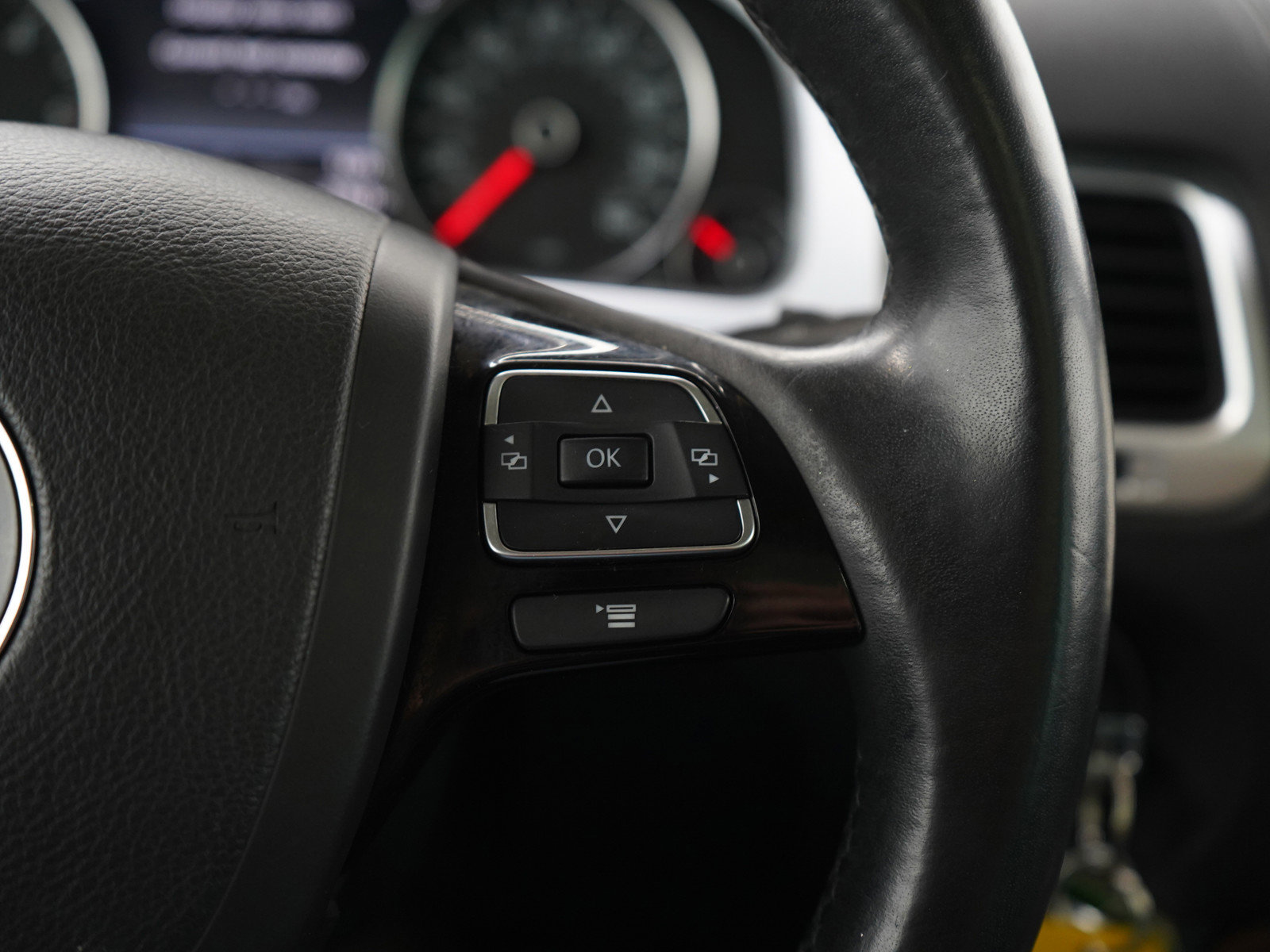 Used 2012 Volkswagen Touareg Executive image 28