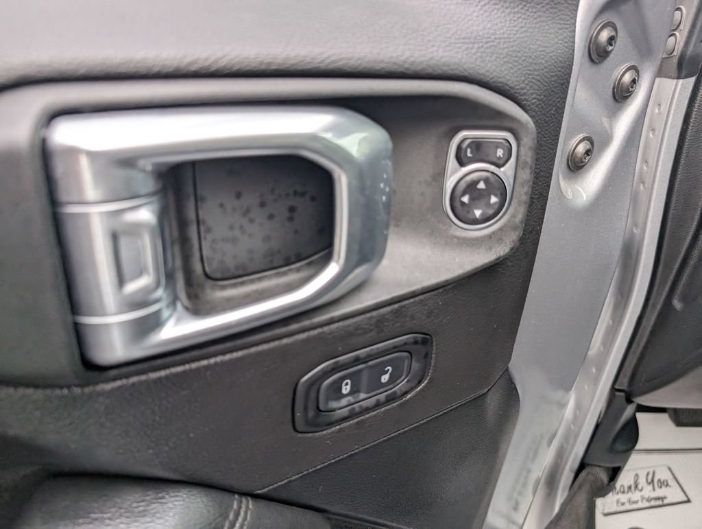 Used 2021 Jeep Wrangler Unlimited Sahara AWD/4WD image 10