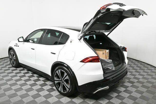 New 2025 Maserati Grecale Folgore AWD/4WD image 33