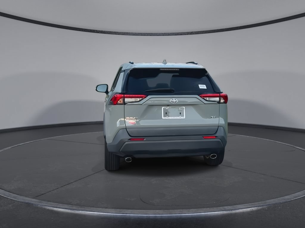 Used 2022 Toyota RAV4 XLE FWD image 7