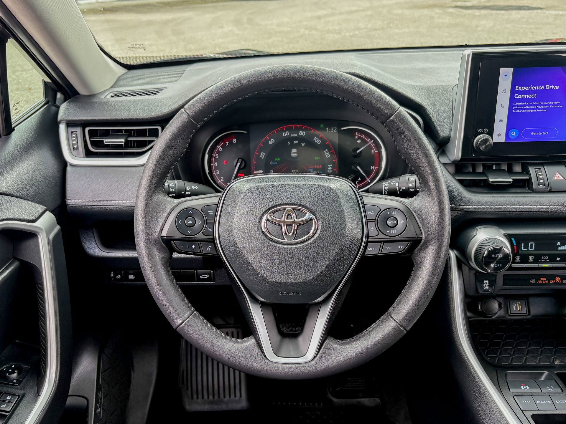 Used 2023 Toyota RAV4 XLE Premium FWD image 23