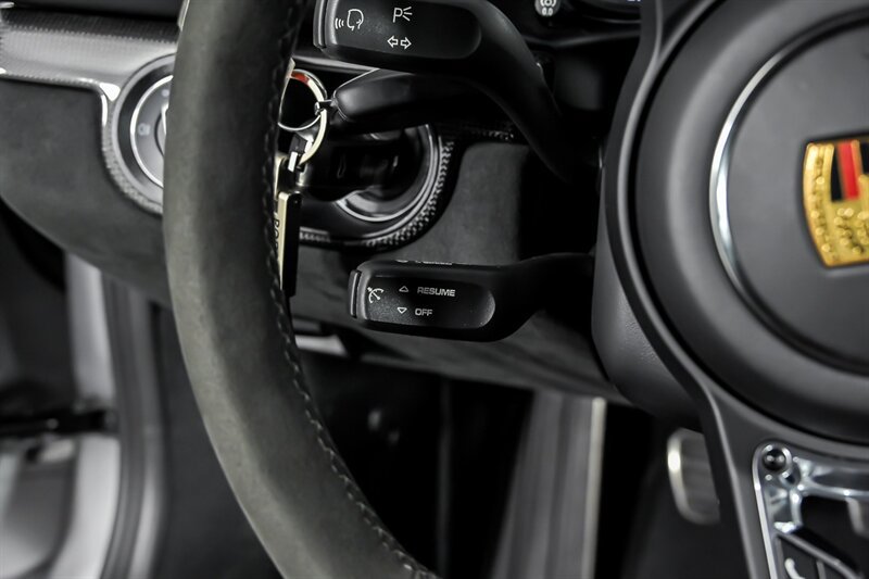 Used 2022 Porsche 718 Boxster Spyder RWD image 23