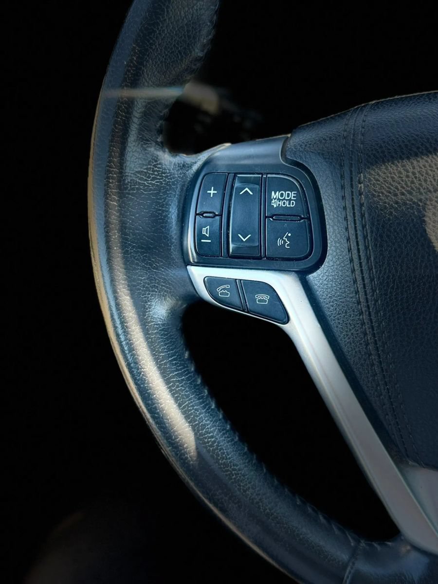 Used 2016 Toyota Sienna XLE w/ XLE Navigation Package FWD image 35