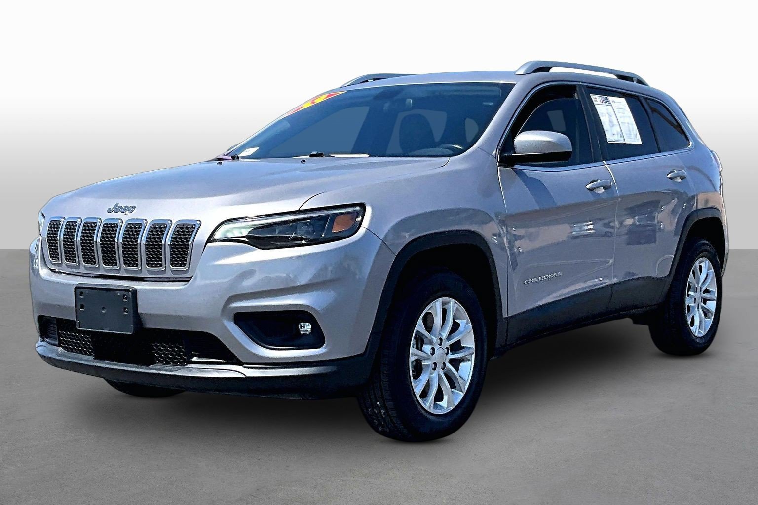 Used 2019 Jeep Cherokee Latitude w/ Cold Weather Group